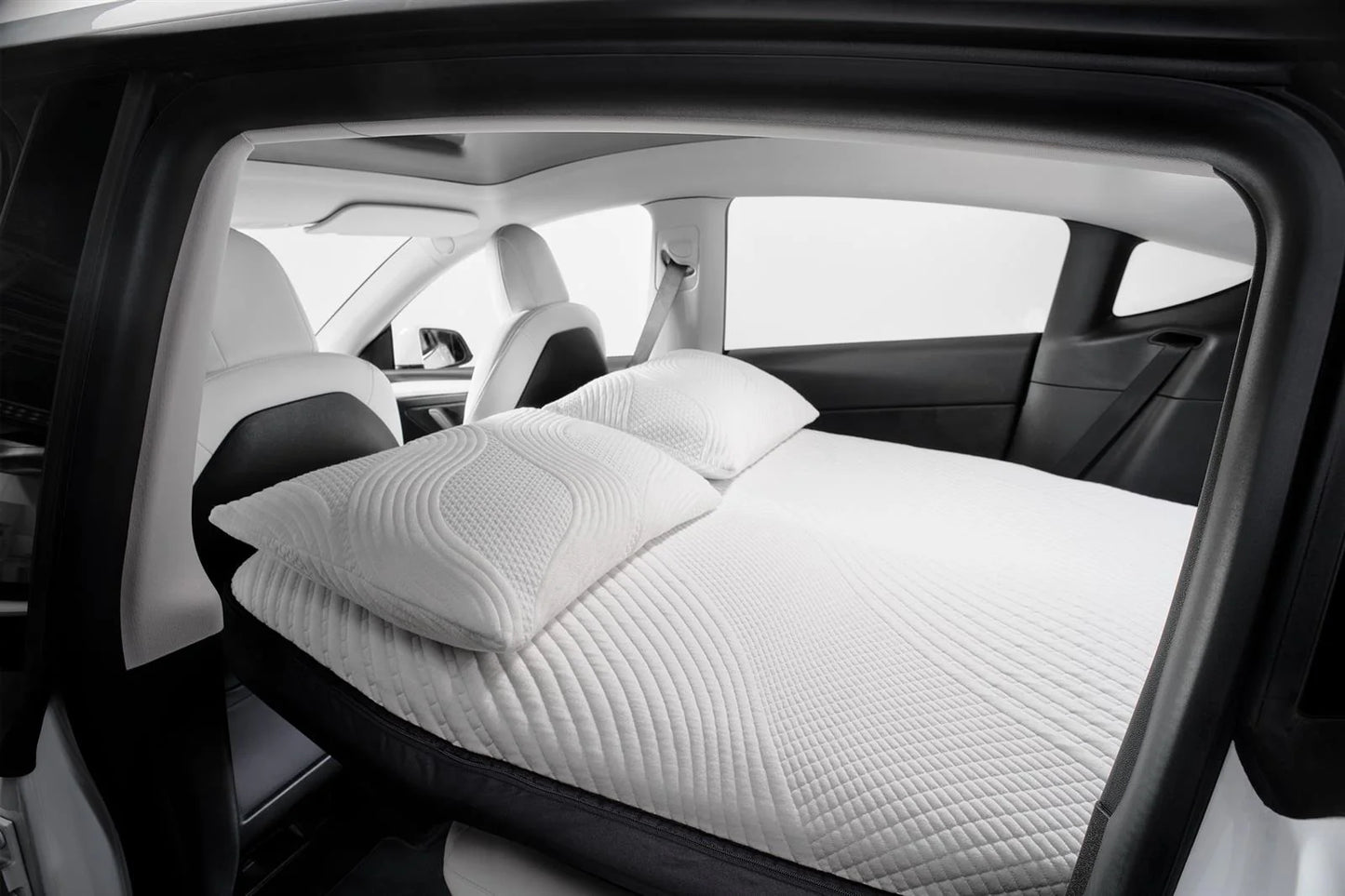 Snuuzu Campingmatras voor de Tesla Model Y