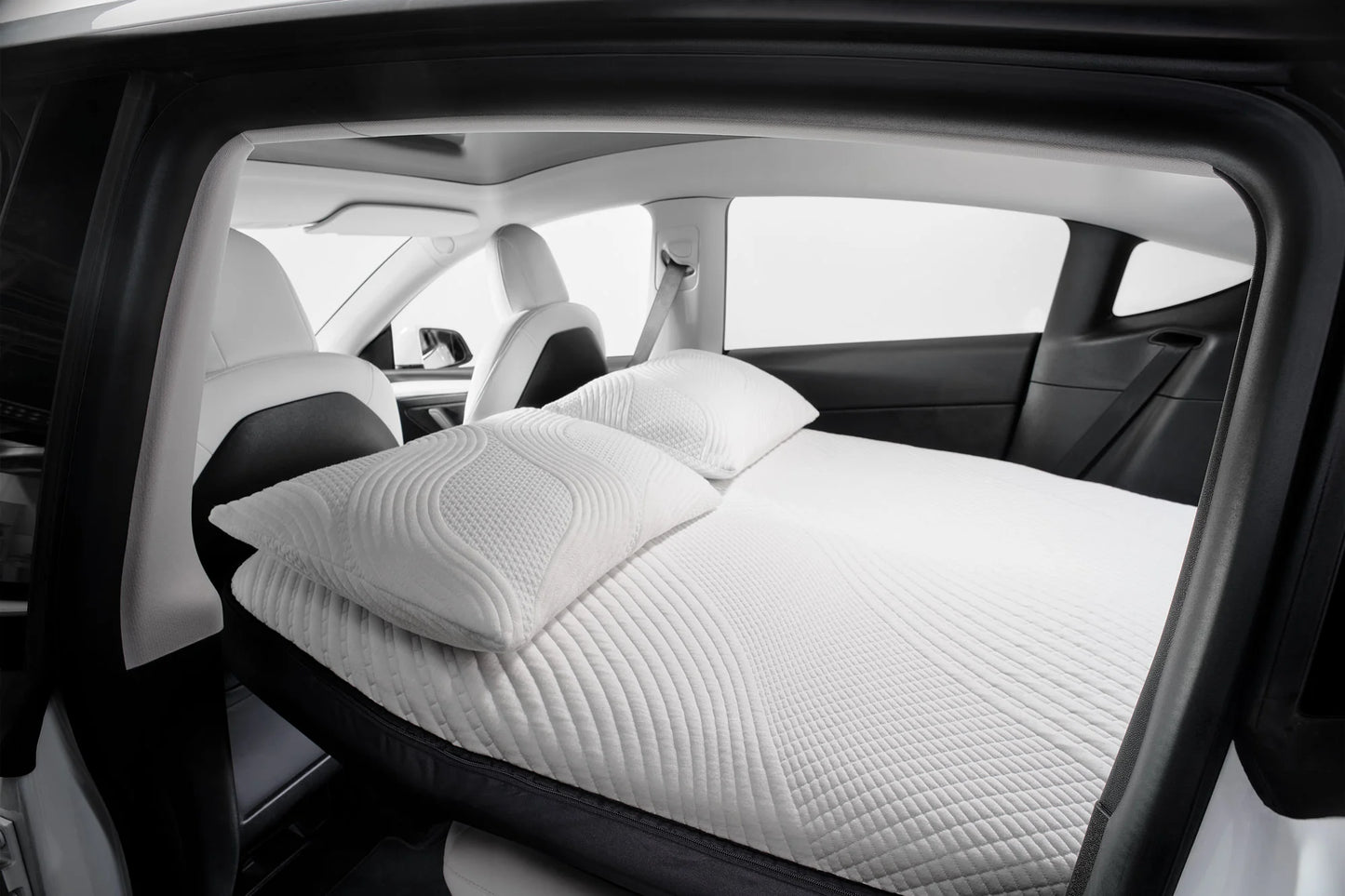 Snuuzu Campingmatras voor de Tesla Model Y